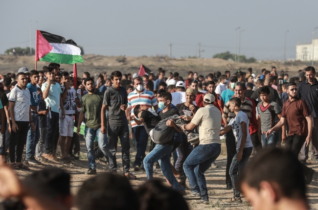 İsrail askerleri Gazze sınırında 1 Filistinli çocuğu şehit etti